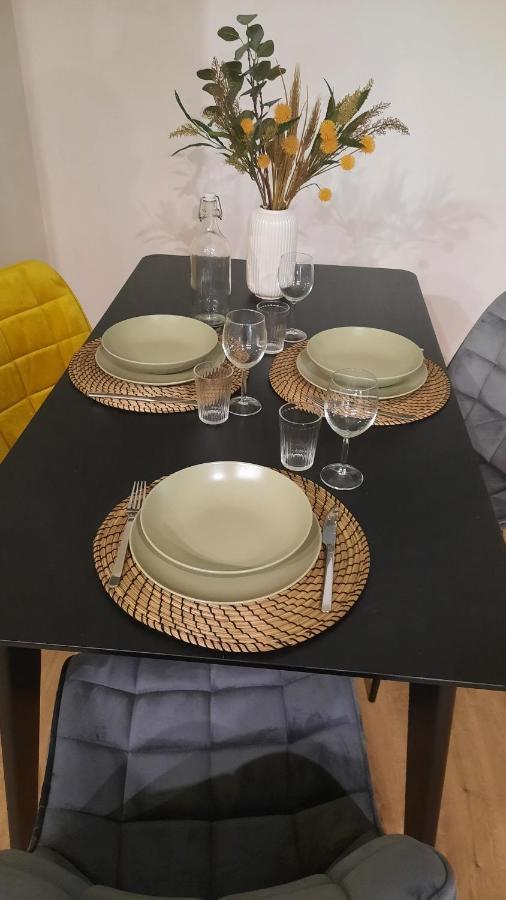 Apartamento Ginette Et Marcel Saint-Rémy-de-Provence Exterior foto